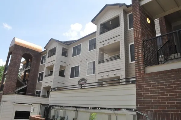 $2,695 | 501 West 26th Street, Unit 222, Austin, TX 78705