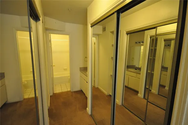 $2,695 | 501 West 26th Street, Unit 222, Austin, TX 78705