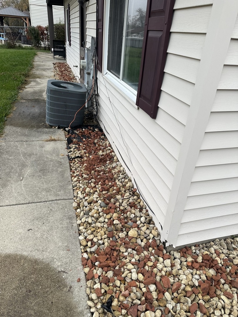 56 Timberlane Road Matteson, IL 60443 - Photo 39 of 40 a view of entryway with a front door