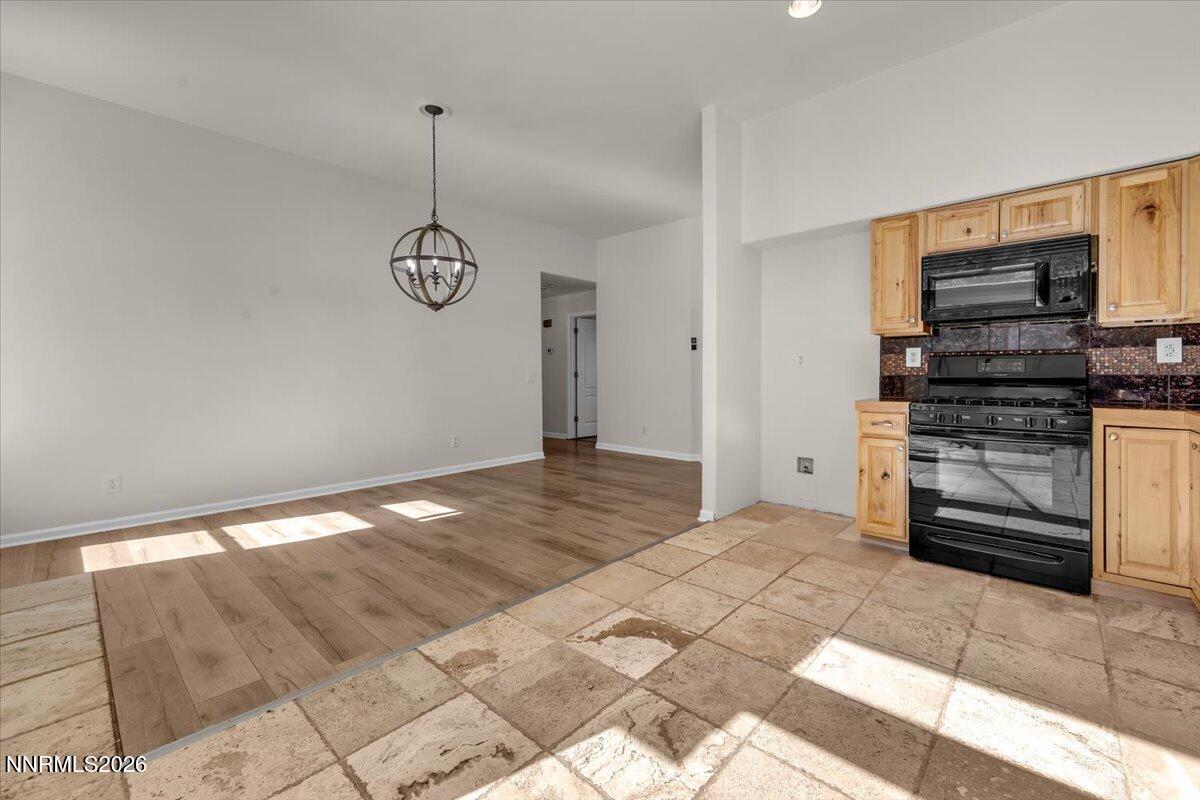 14670 Gold Run Drive Reno, NV 89521 - Photo 15 of 51 15-015