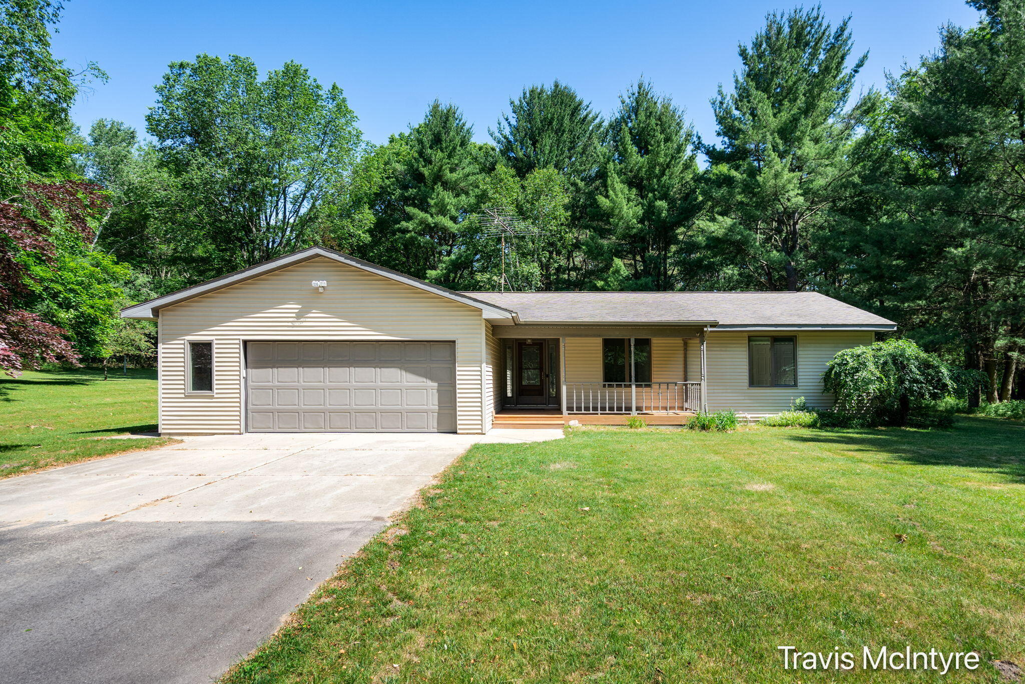 1-web-or-mls-12358 Pierce Rd-1