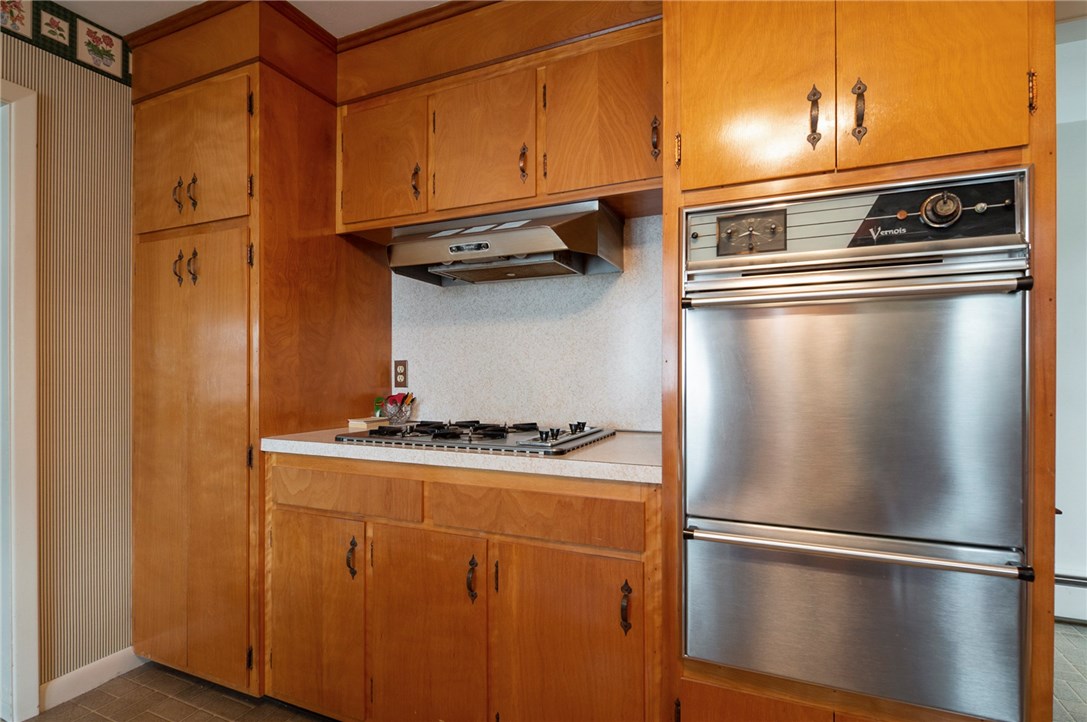 33 Granite Street Westerly, RI 02891 - Photo 14 of 45