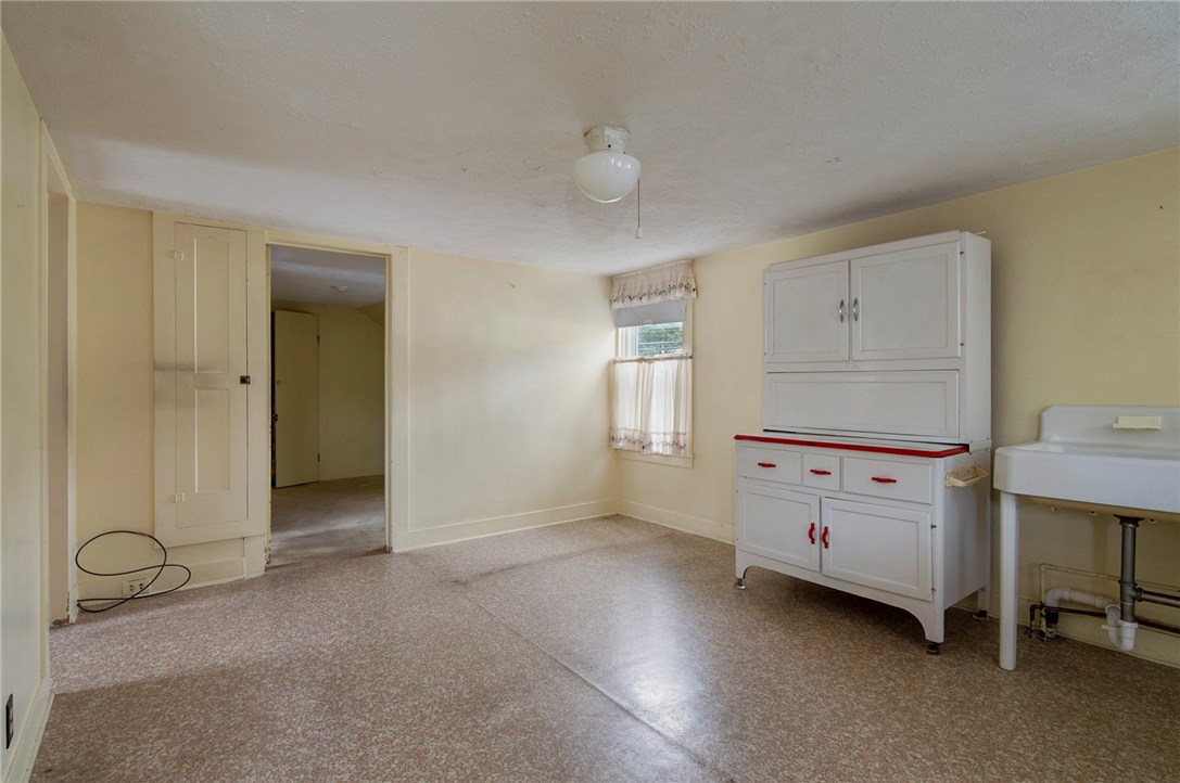 33 Granite Street Westerly, RI 02891 - Photo 27 of 45
