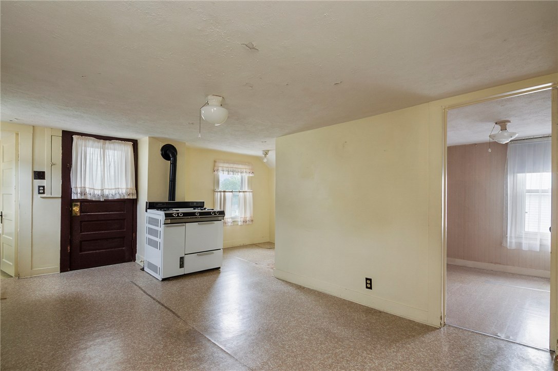 33 Granite Street Westerly, RI 02891 - Photo 29 of 45