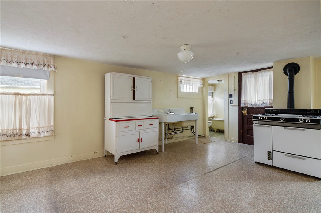 33 Granite Street Westerly, RI 02891 - Photo 30 of 45