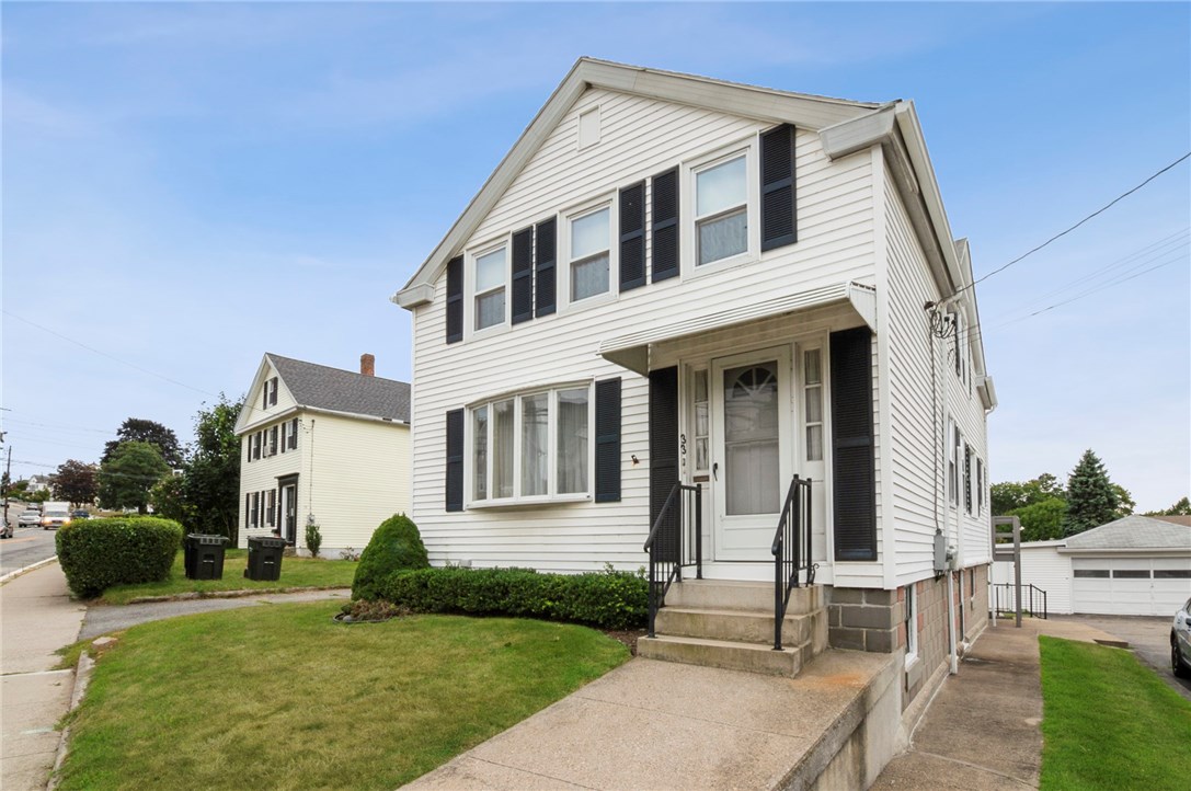33 Granite Street Westerly, RI 02891 - Photo 3 of 45