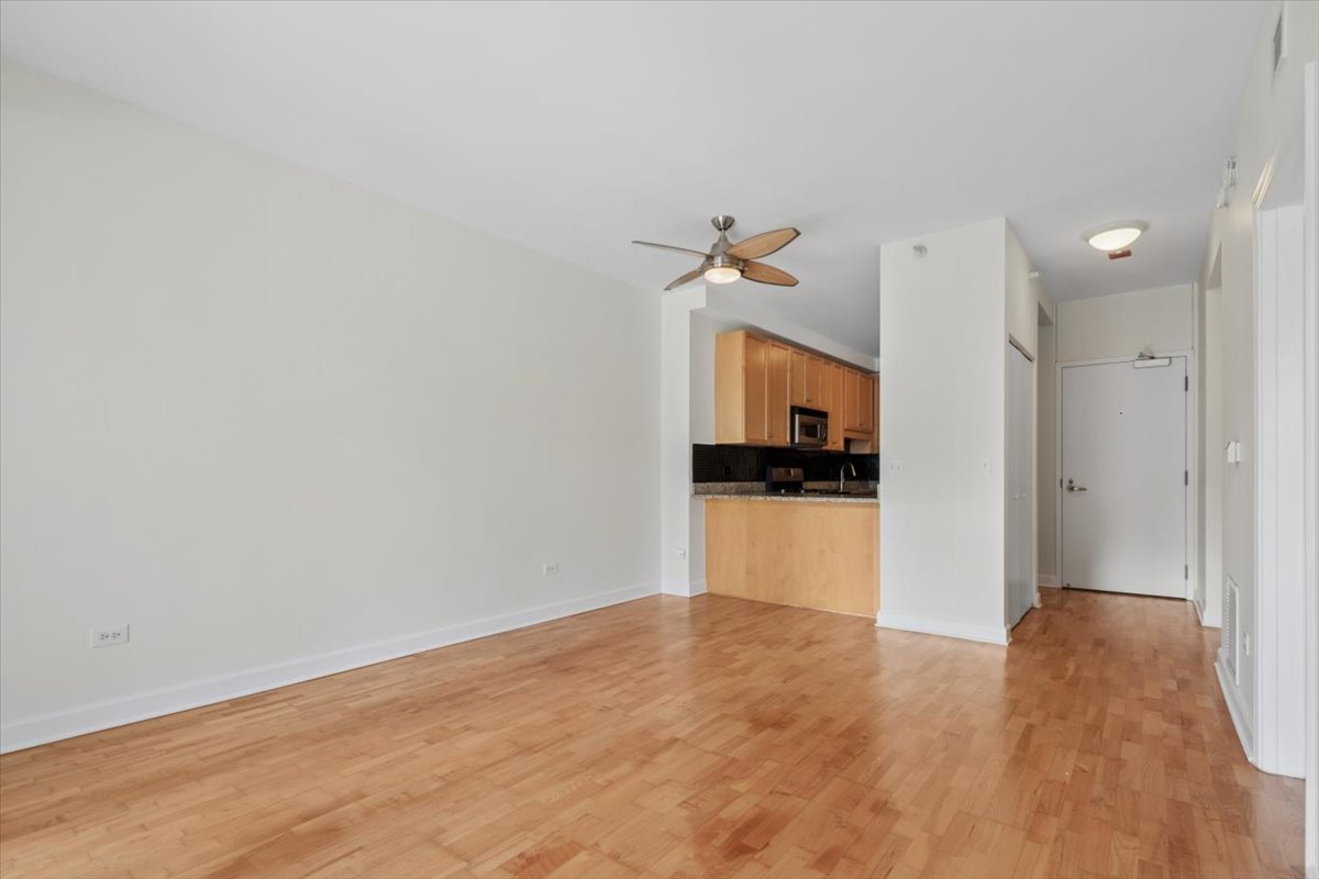 1133 South State Street, Unit 604 Chicago, IL 60605 - Photo 9 of 21