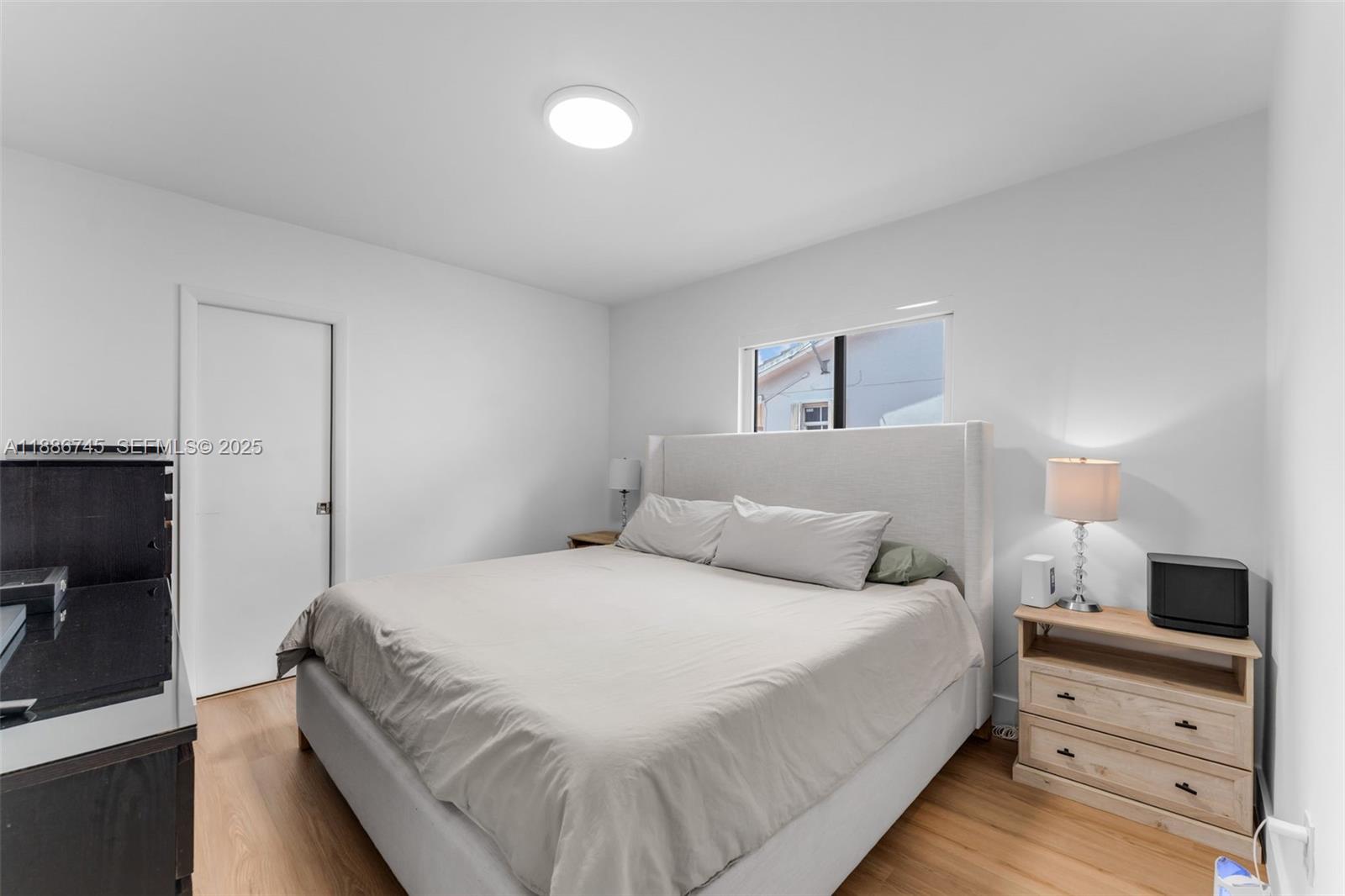 9032 Southwest 8th Terrace Miami, FL 33174 - Photo 17 of 37