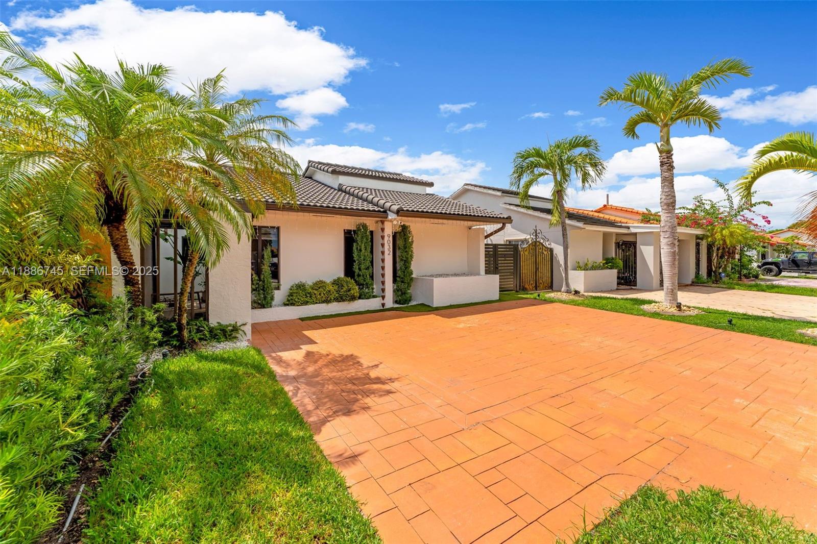 9032 Southwest 8th Terrace Miami, FL 33174 - Photo 3 of 37