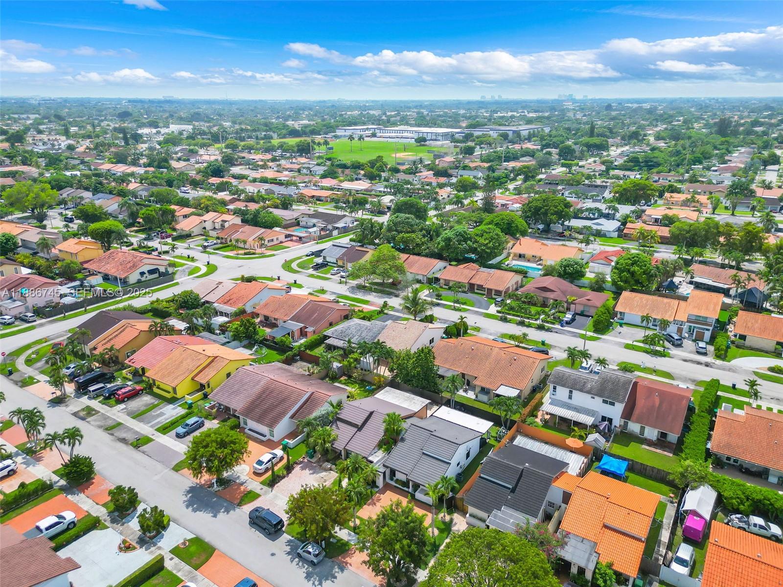 9032 Southwest 8th Terrace Miami, FL 33174 - Photo 35 of 37