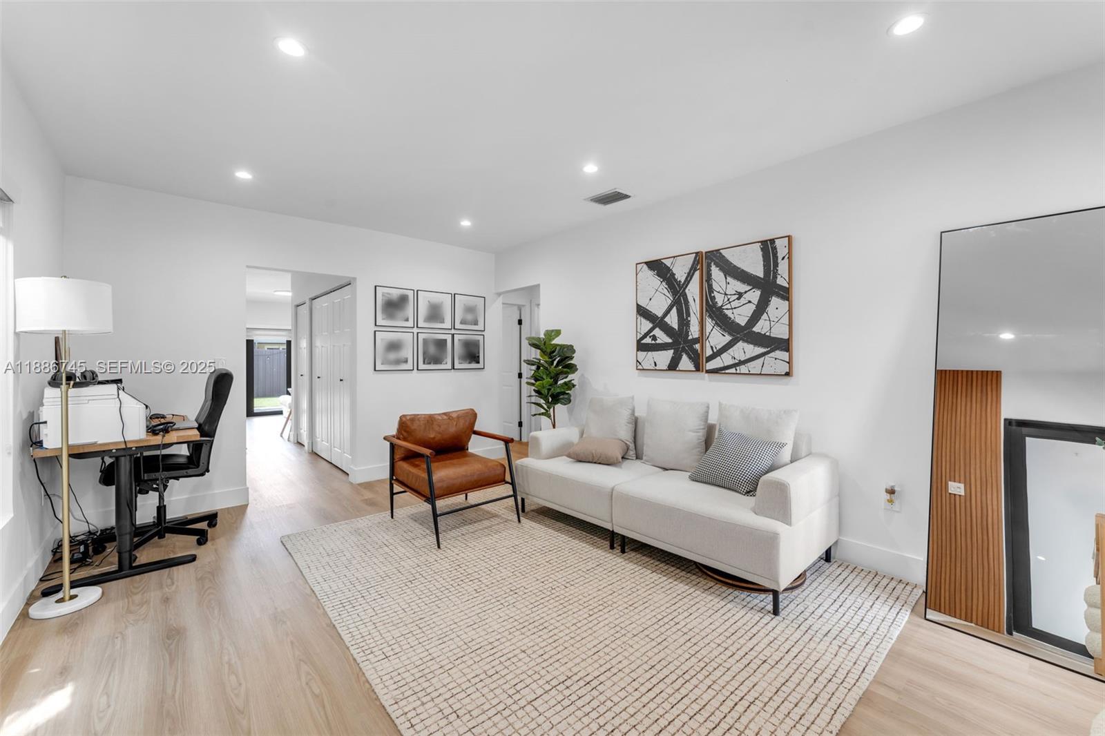 9032 Southwest 8th Terrace Miami, FL 33174 - Photo 6 of 37