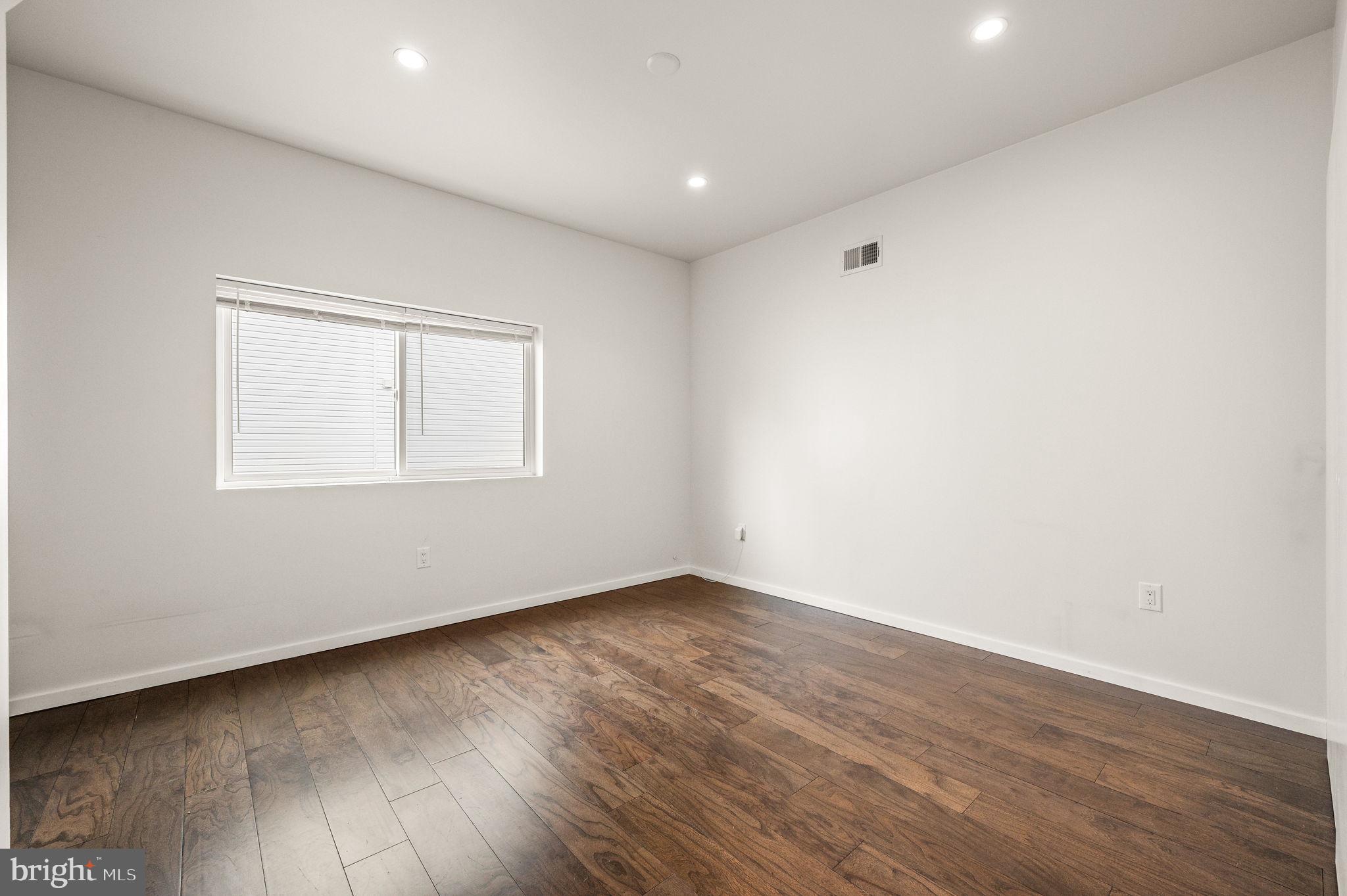 529 West Jefferson Street Philadelphia, PA 19122 - Photo 13 of 37 2nd floor Rear Bedroom