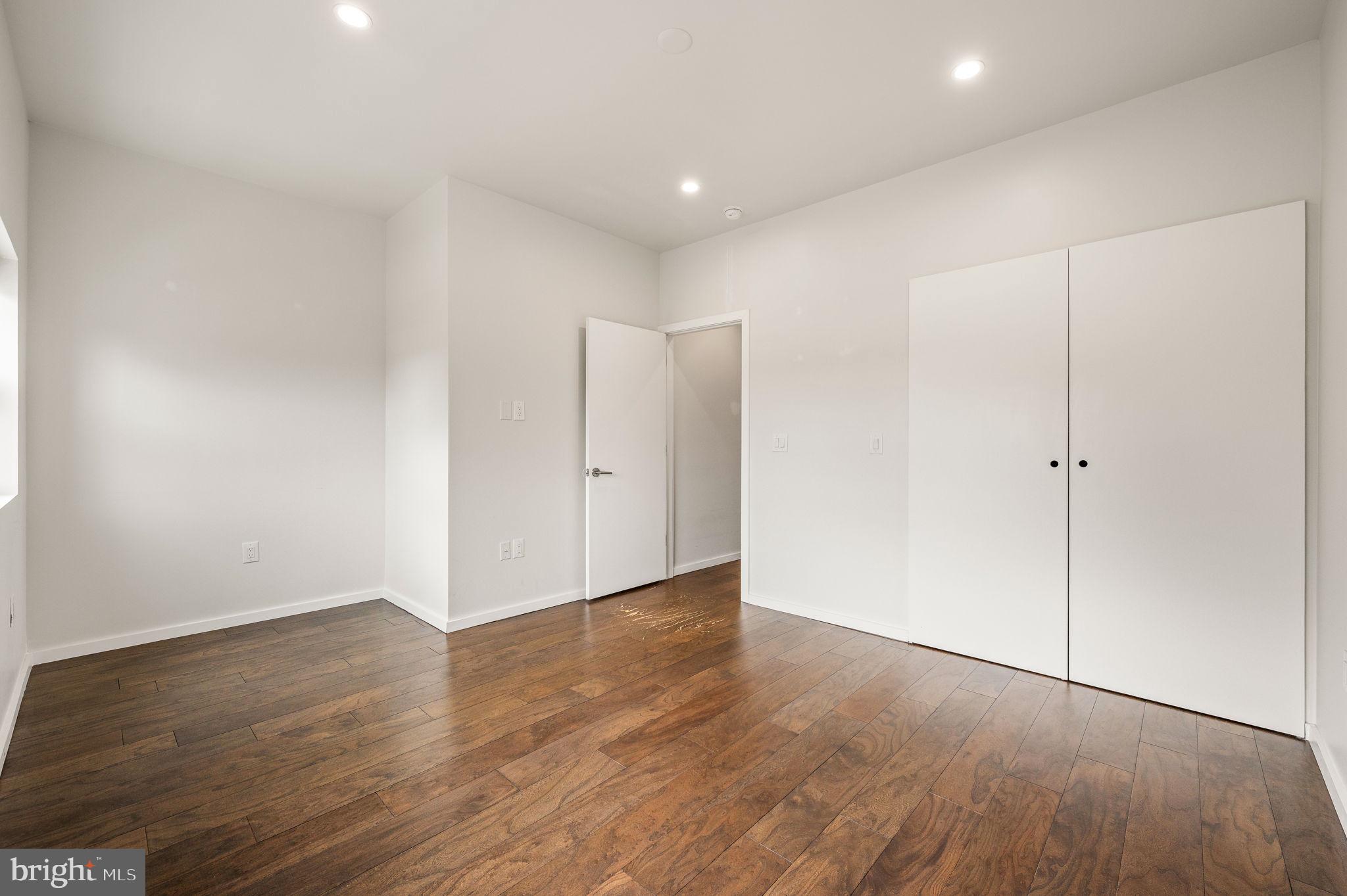 529 West Jefferson Street Philadelphia, PA 19122 - Photo 16 of 37 2nd floor Front bedroom