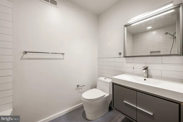 $449,000 | 529 West Jefferson Street, Philadelphia, PA 19122