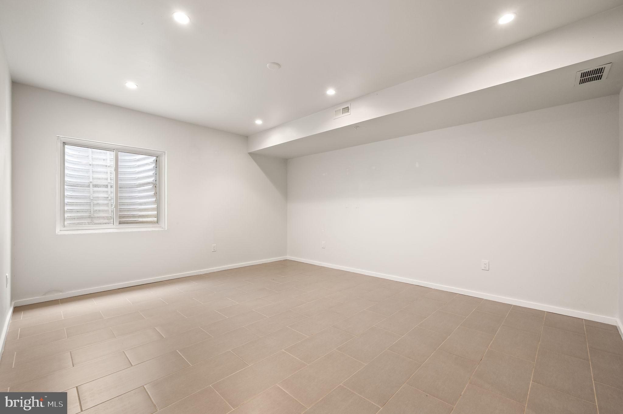 529 West Jefferson Street Philadelphia, PA 19122 - Photo 33 of 37