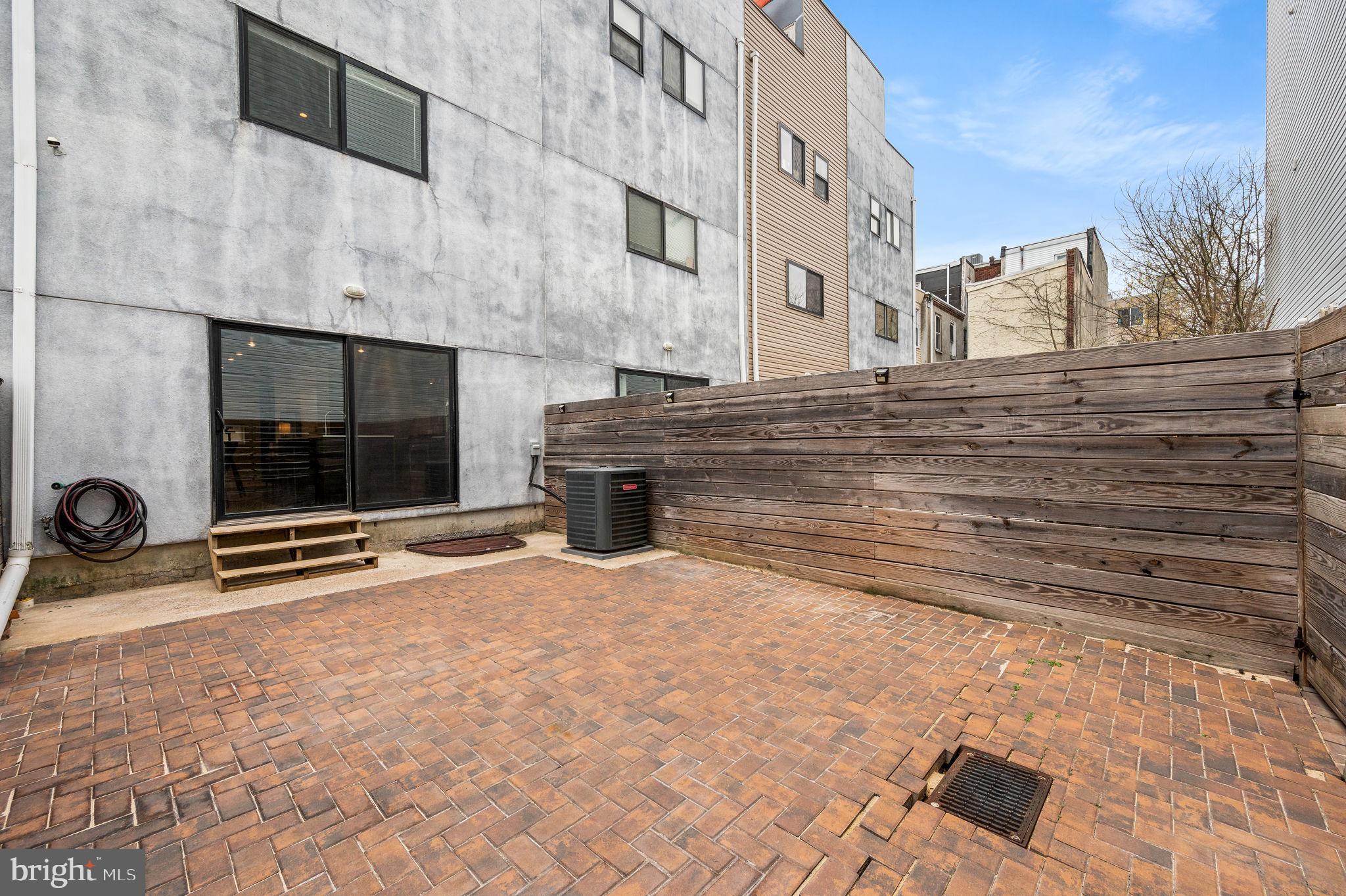 529 West Jefferson Street Philadelphia, PA 19122 - Photo 10 of 37