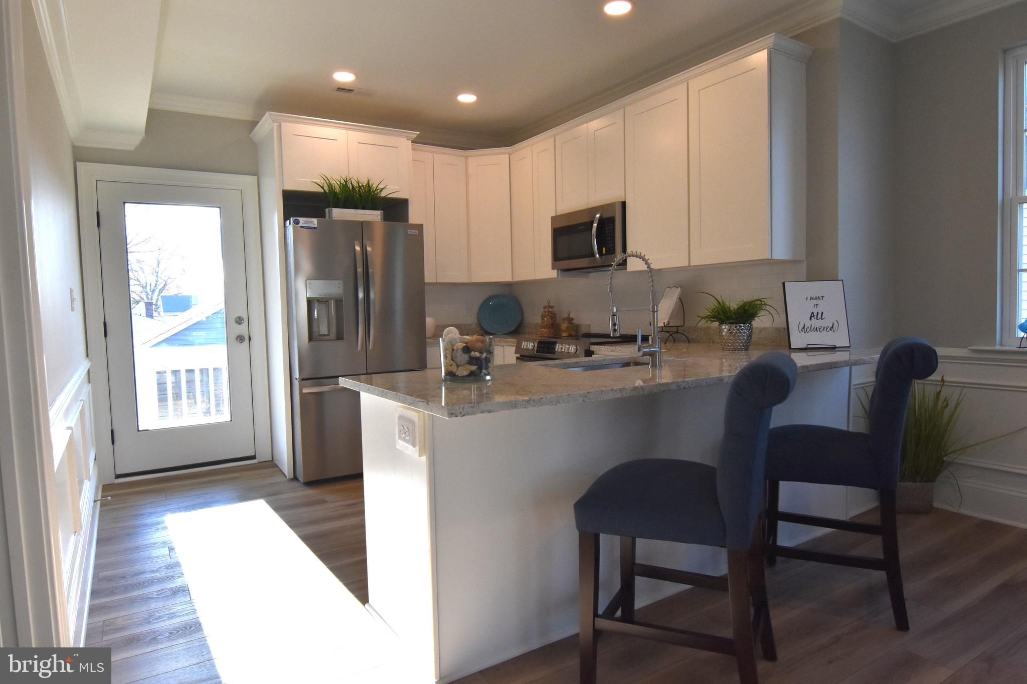 8450 Church Road Pasadena, MD 21122 - Photo 9 of 29 granite breakfast bar