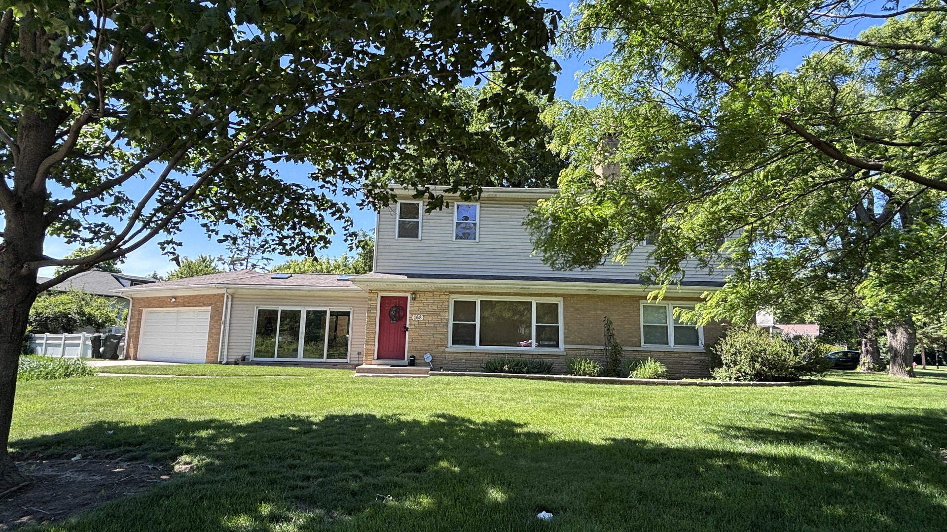 168 Waubansee Road Riverside, IL 60546 - Photo 2 of 21