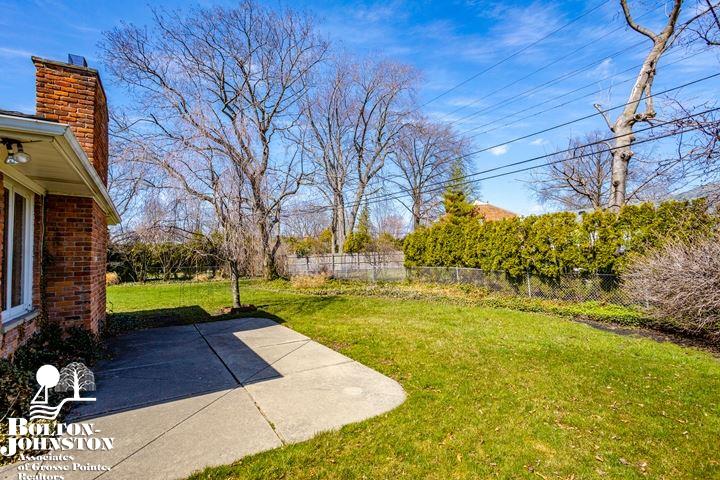 412 Lexington Road Grosse Pointe Farms, MI 48236 - Photo 6 of 43