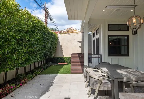 $6,250,000 | 1801 Oak Avenue, Manhattan Beach, CA 90266