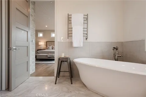 $6,250,000 | 1801 Oak Avenue, Manhattan Beach, CA 90266