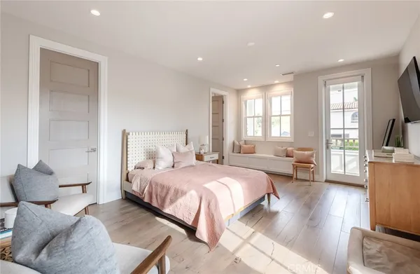 $5,999,000 | 1801 Oak Avenue, Manhattan Beach, CA 90266