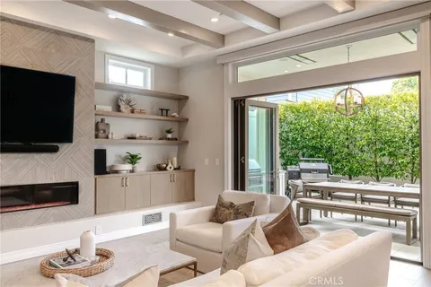 $6,250,000 | 1801 Oak Avenue, Manhattan Beach, CA 90266