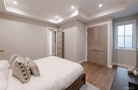 $6,250,000 | 1801 Oak Avenue, Manhattan Beach, CA 90266