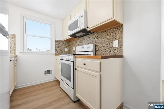 $2,500 | 88 Mitchell Street, Unit 2, West Orange, NJ 07052