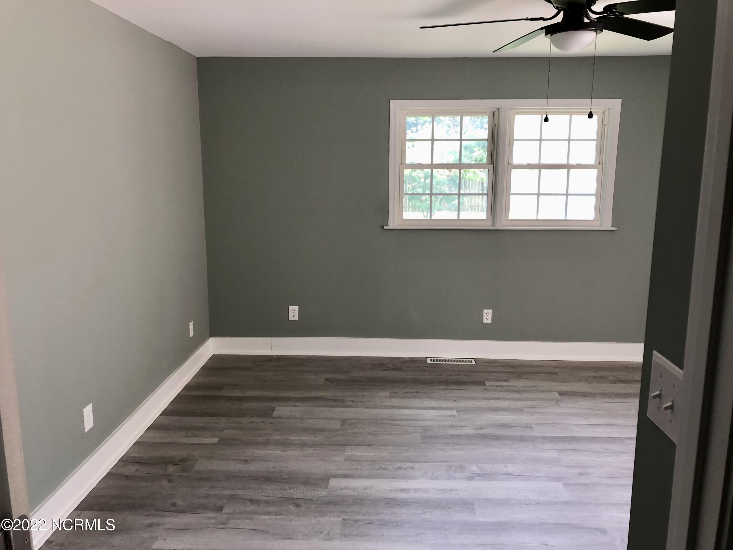 409 Hardy Avenue New Bern, NC 28560 - Photo 19 of 20 Bonus Room