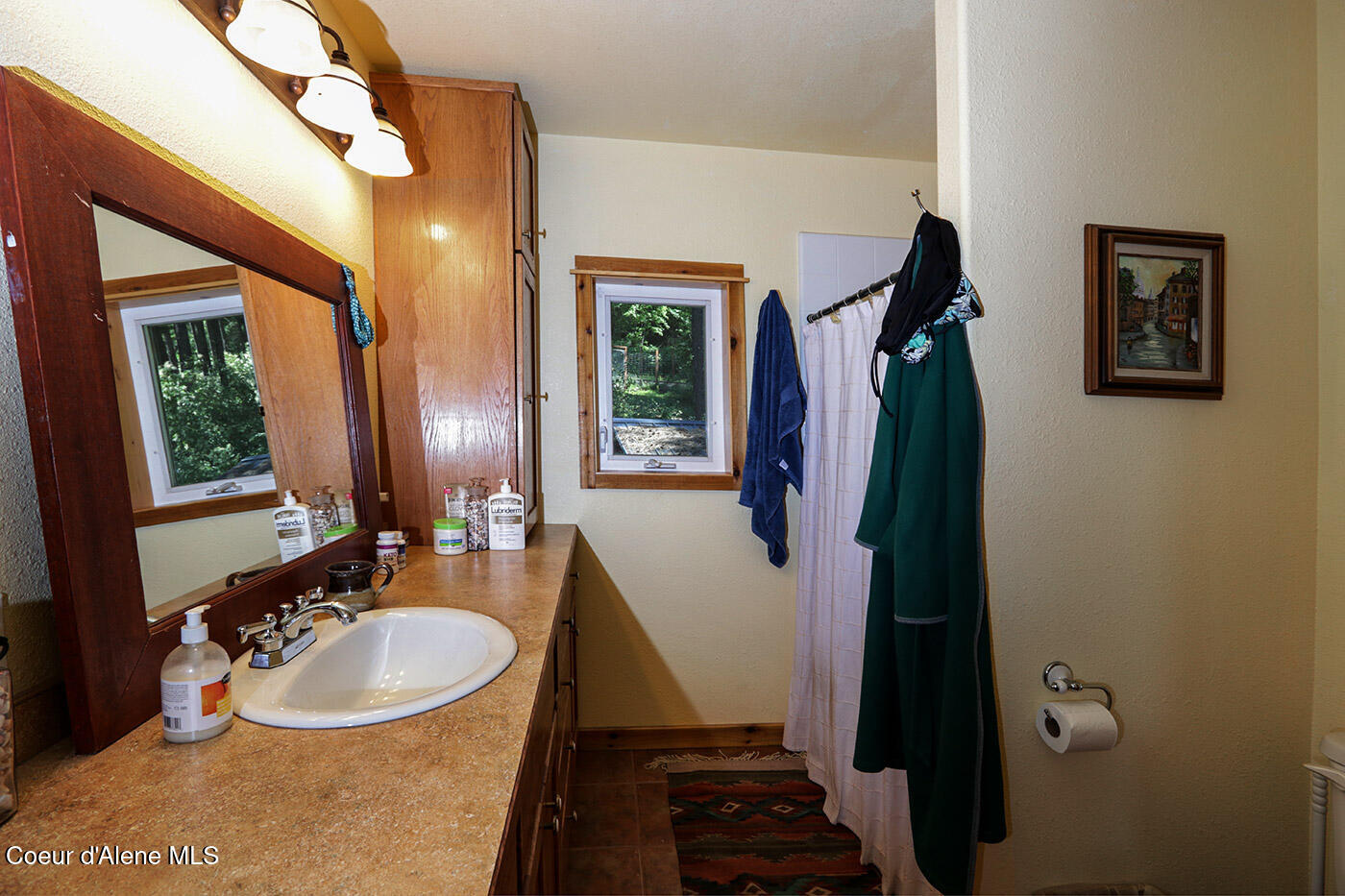812 Pine Cove Road Clark Fork, ID 83811 - Photo 11 of 37 Bathroom