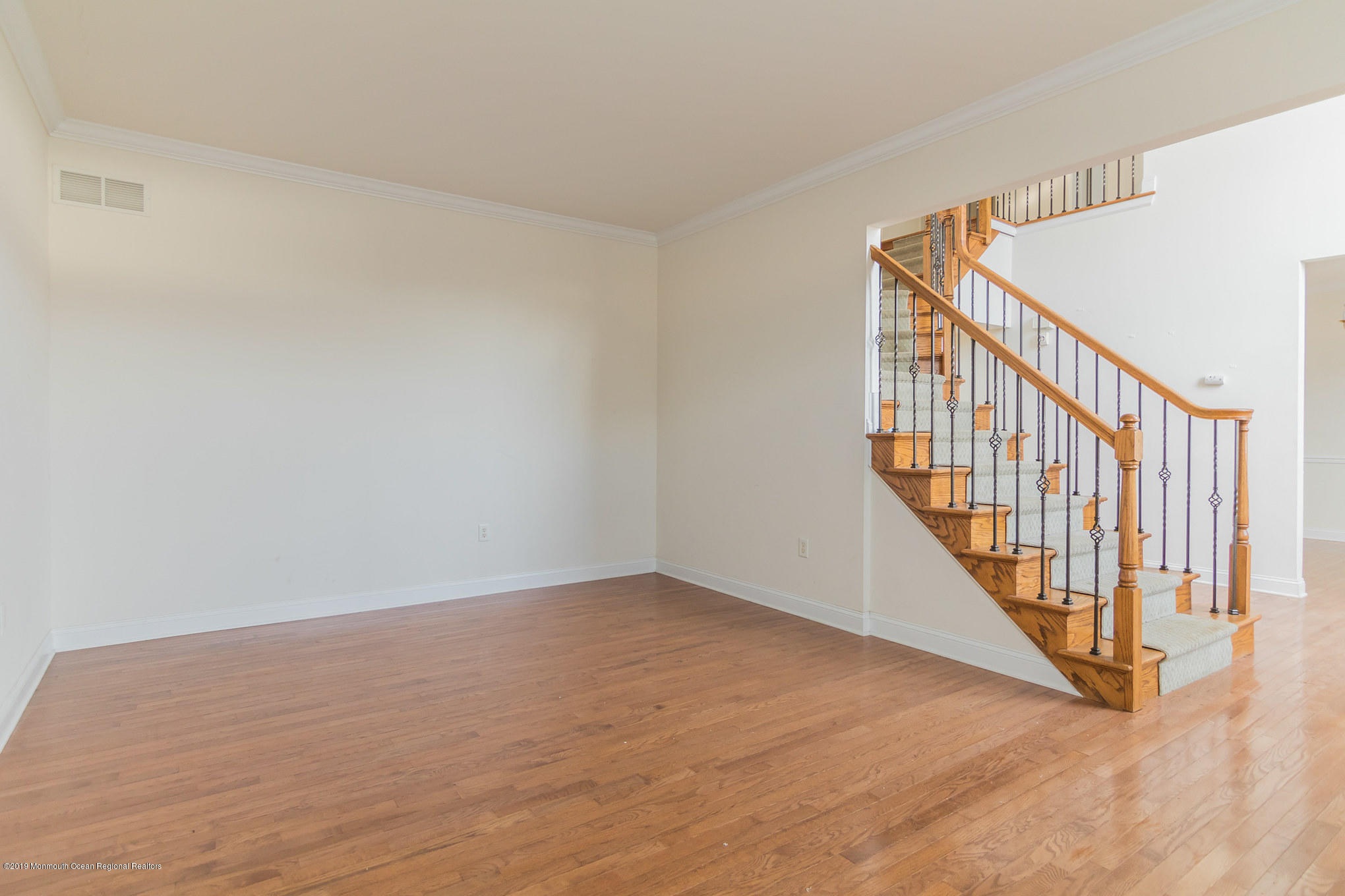 19 Emily Road Manalapan, NJ 07726 - Photo 11 of 34 2 (3)