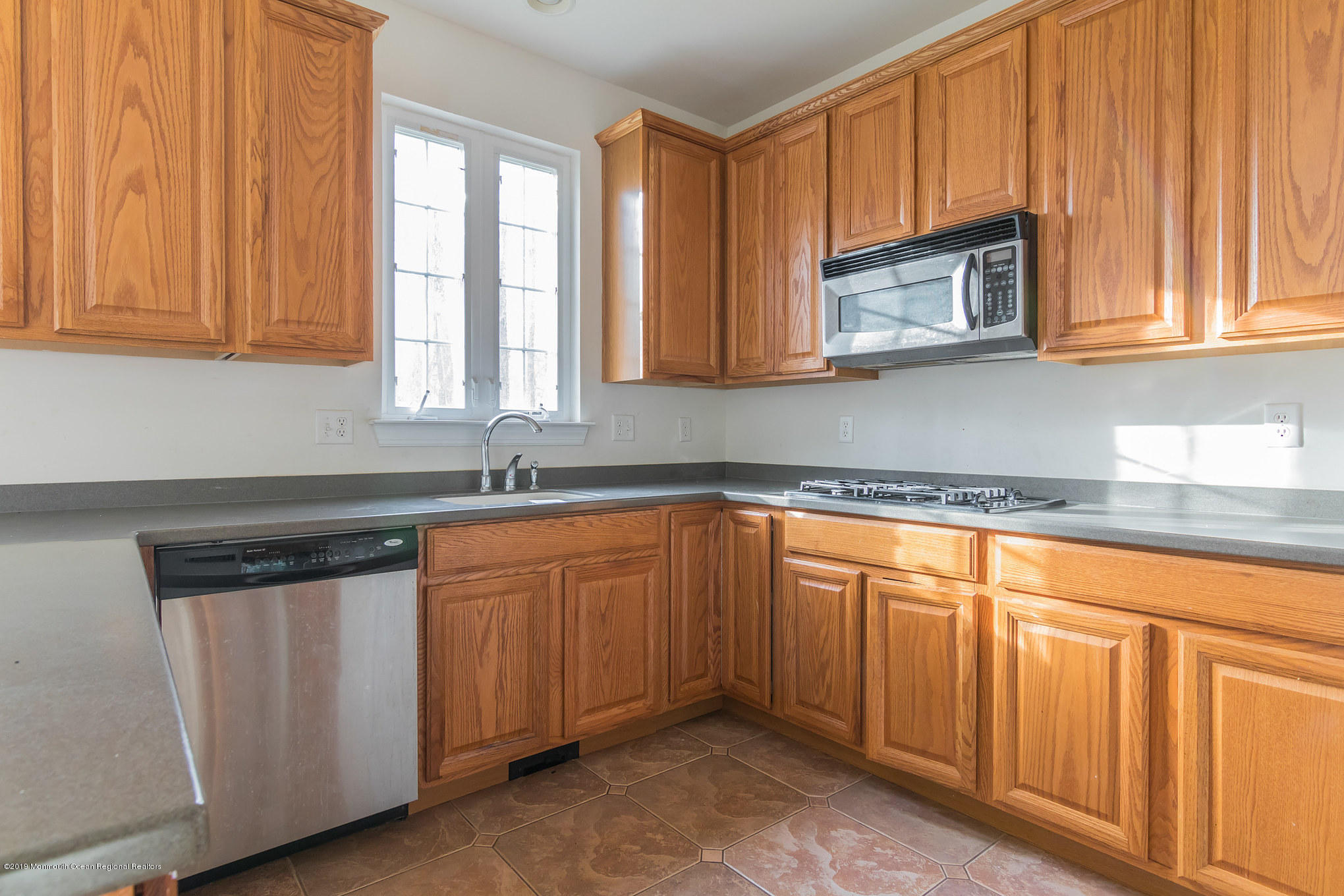 19 Emily Road Manalapan, NJ 07726 - Photo 17 of 34 2 (9)