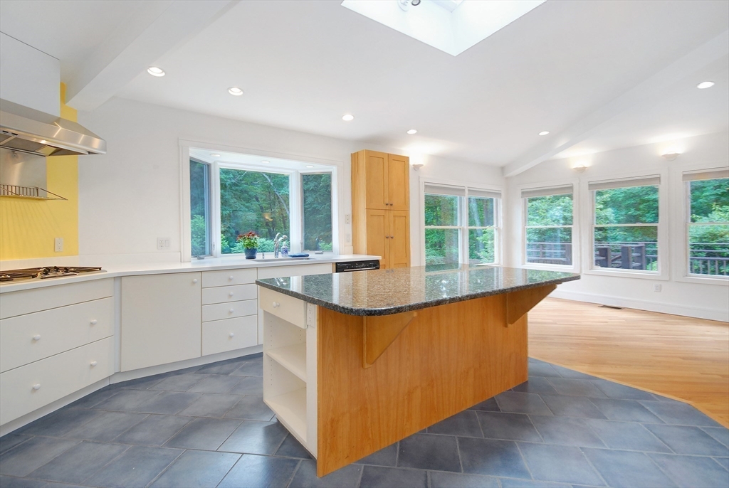 297 Laws Brook Road Concord, MA 01742 - Photo 16 of 42