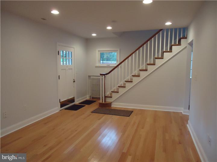 300 Chestnut Street Haddonfield, NJ 08033 - Photo 4 of 18 Living Room