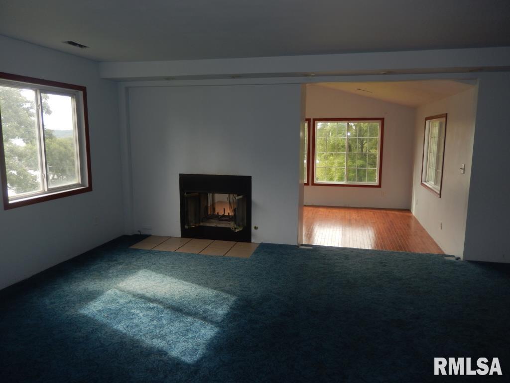 920 Devils Glen Road Bettendorf, IA 52722 - Photo 10 of 13 Gallery Image 10