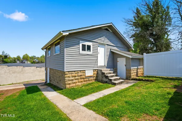 $270,000 | 635 5th Street, Bristol, TN 37620