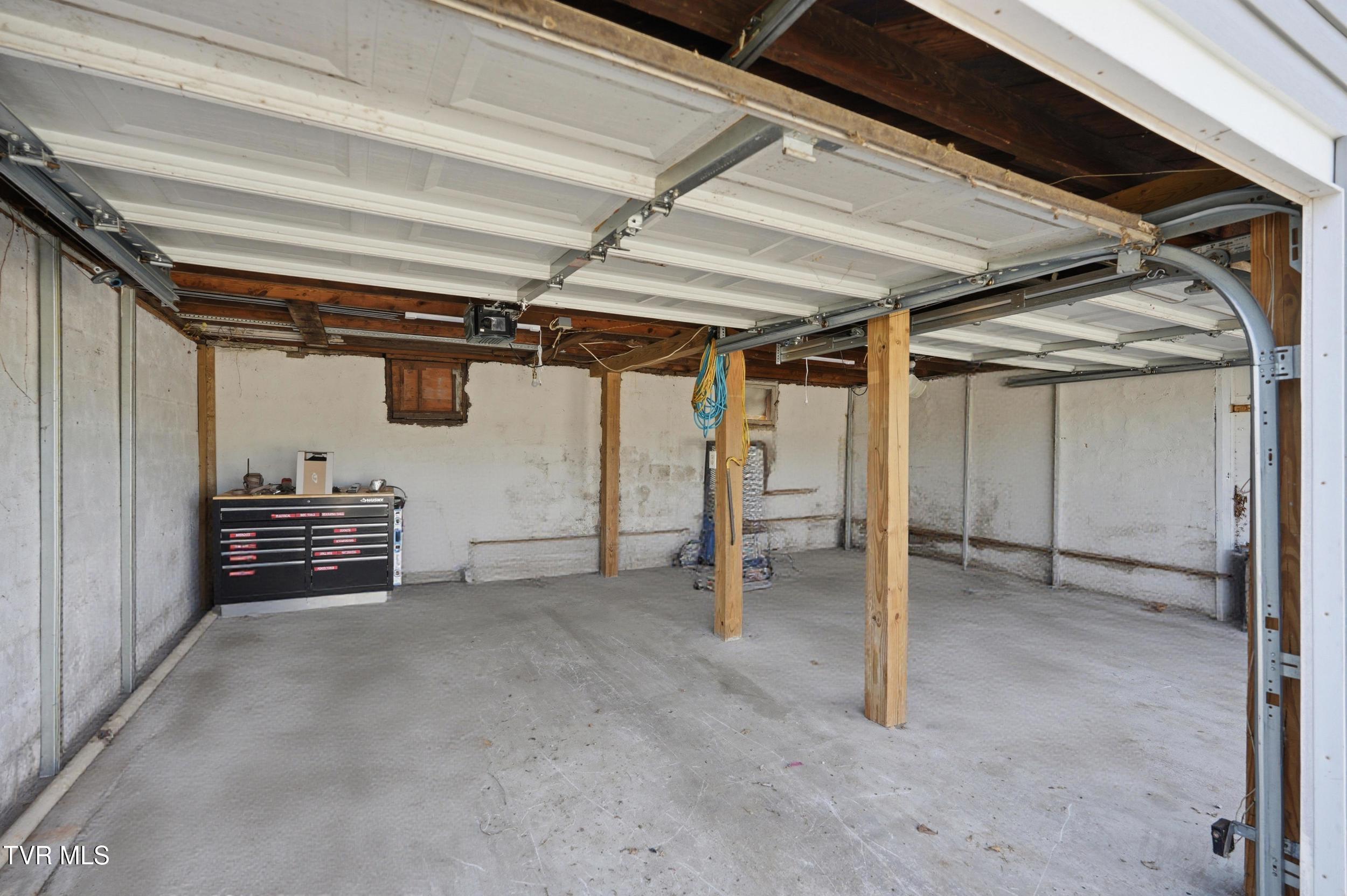 635 5th Street Bristol, TN 37620 - Photo 29 of 33 26_dsc03209_autoremove_26082725