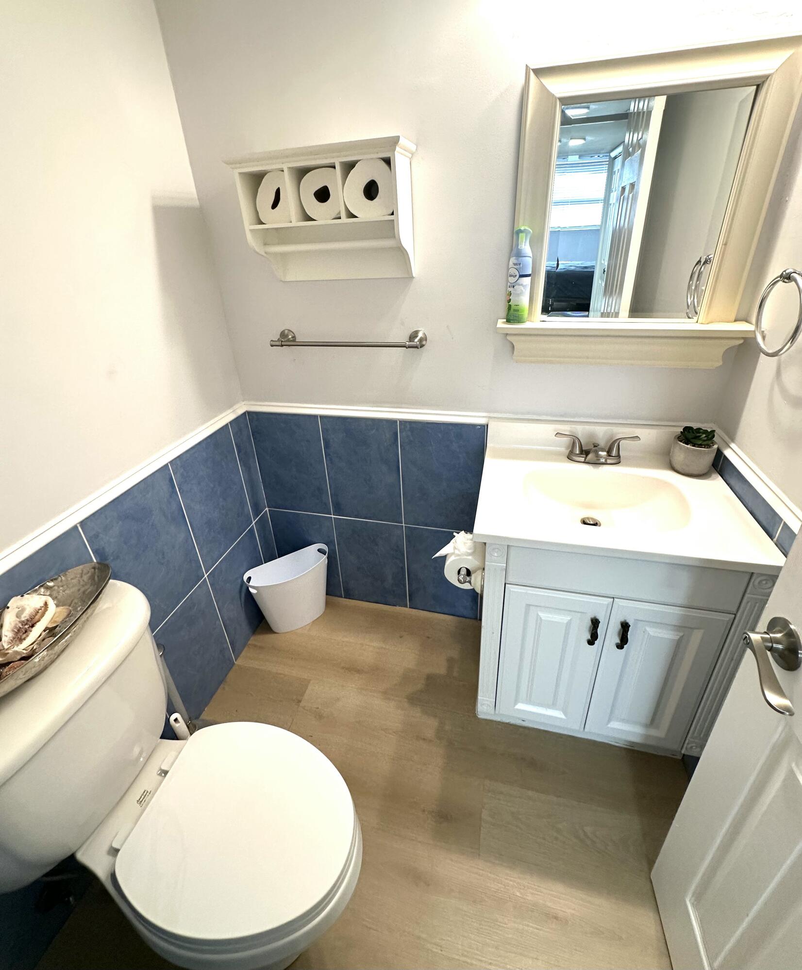 3540 South Ocean Boulevard, Unit 409 South Palm Beach, FL 33480 - Photo 14 of 28 IMG_3477