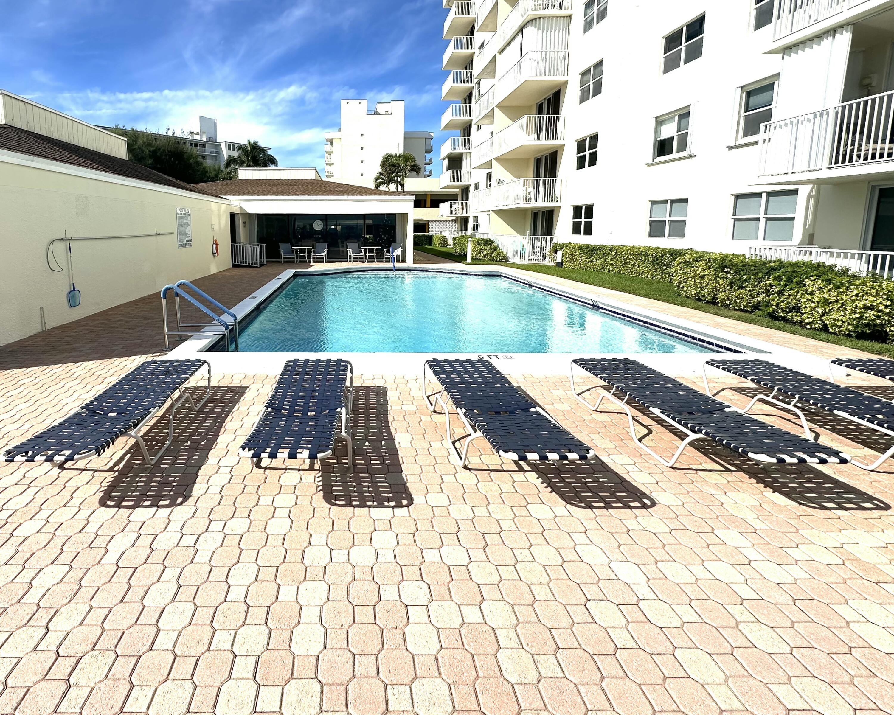 3540 South Ocean Boulevard, Unit 409 South Palm Beach, FL 33480 - Photo 18 of 28 IMG_3509