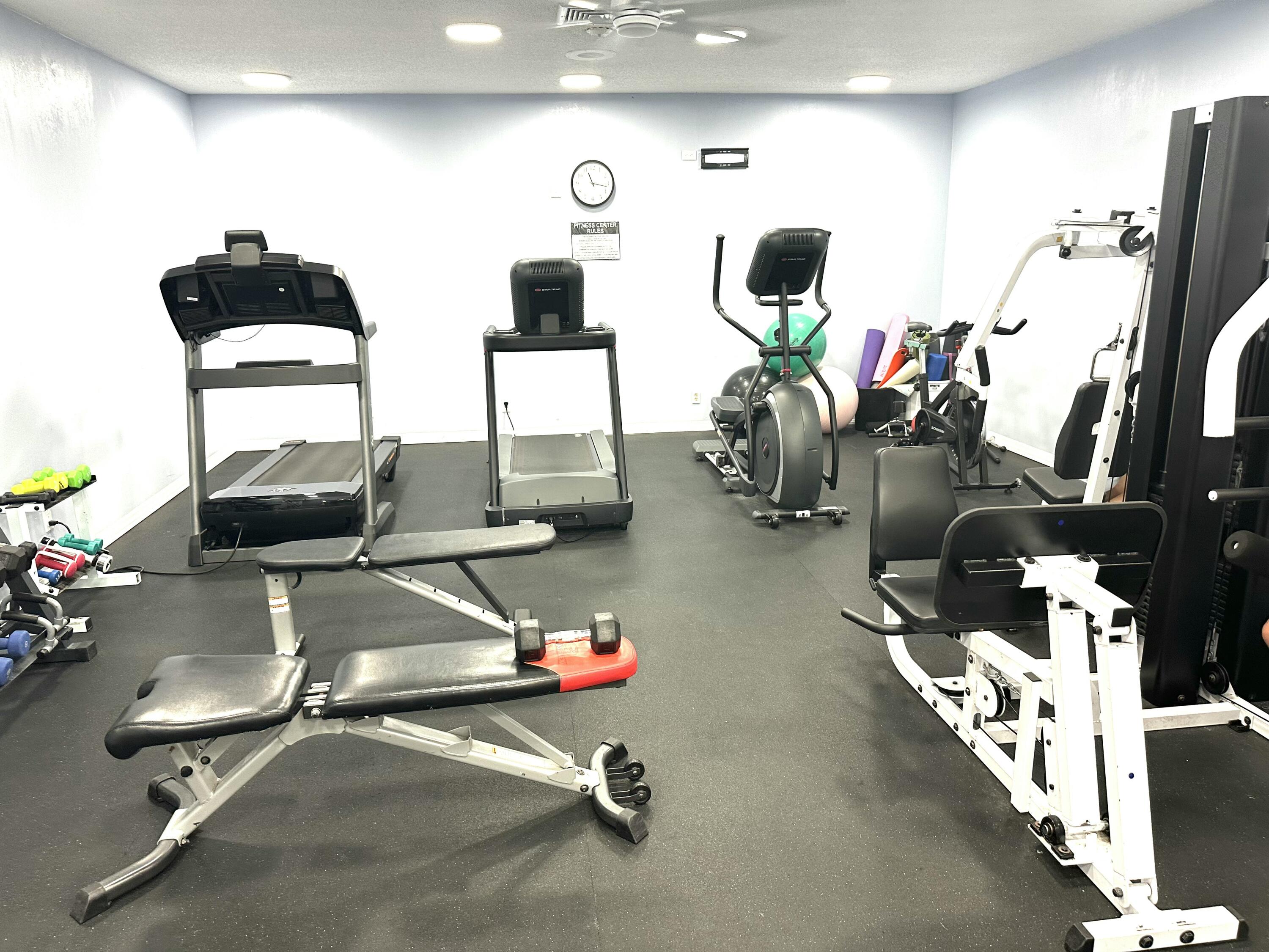 3540 South Ocean Boulevard, Unit 409 South Palm Beach, FL 33480 - Photo 20 of 28 IMG_3512