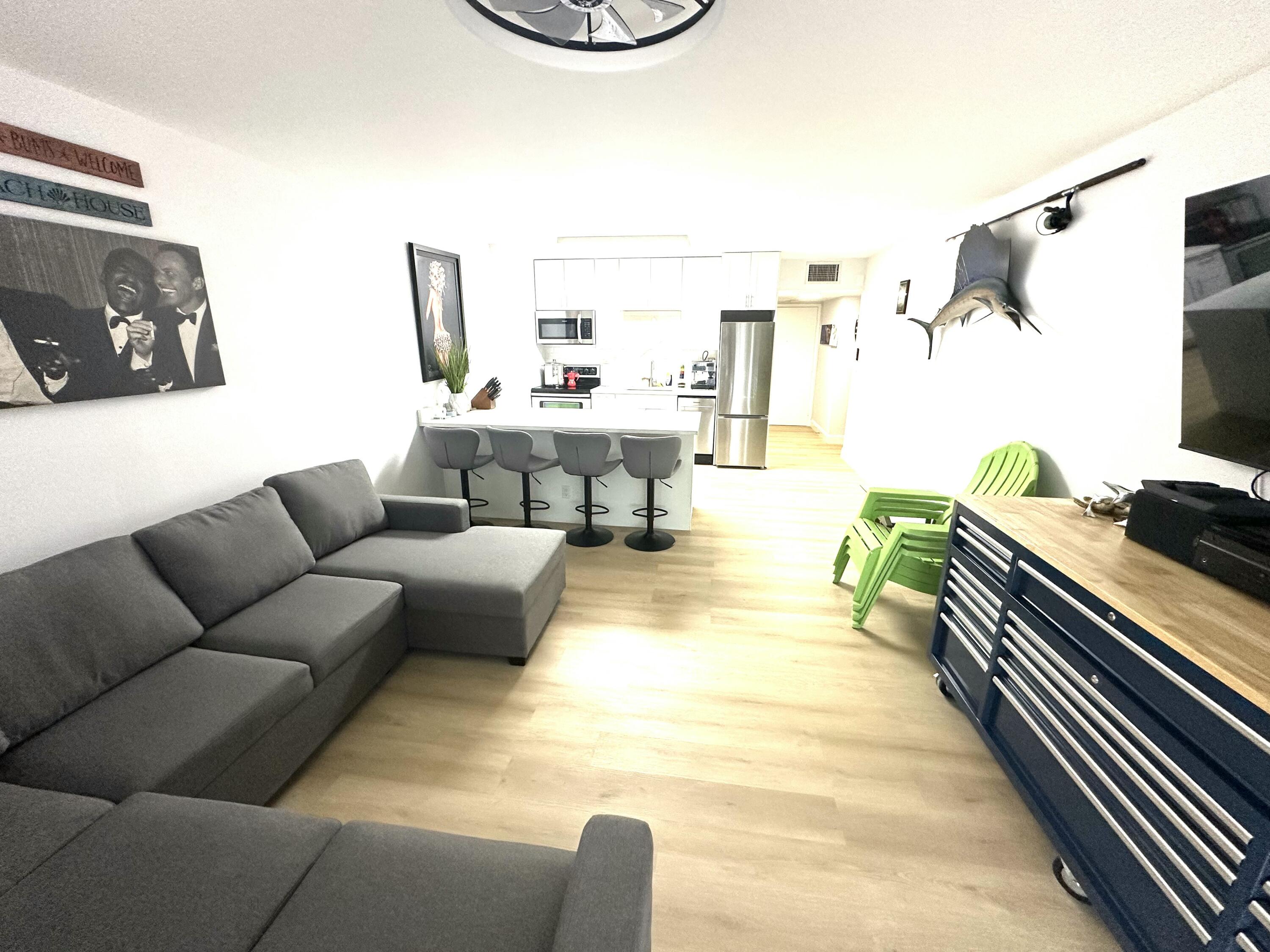 3540 South Ocean Boulevard, Unit 409 South Palm Beach, FL 33480 - Photo 6 of 28 IMG_3482