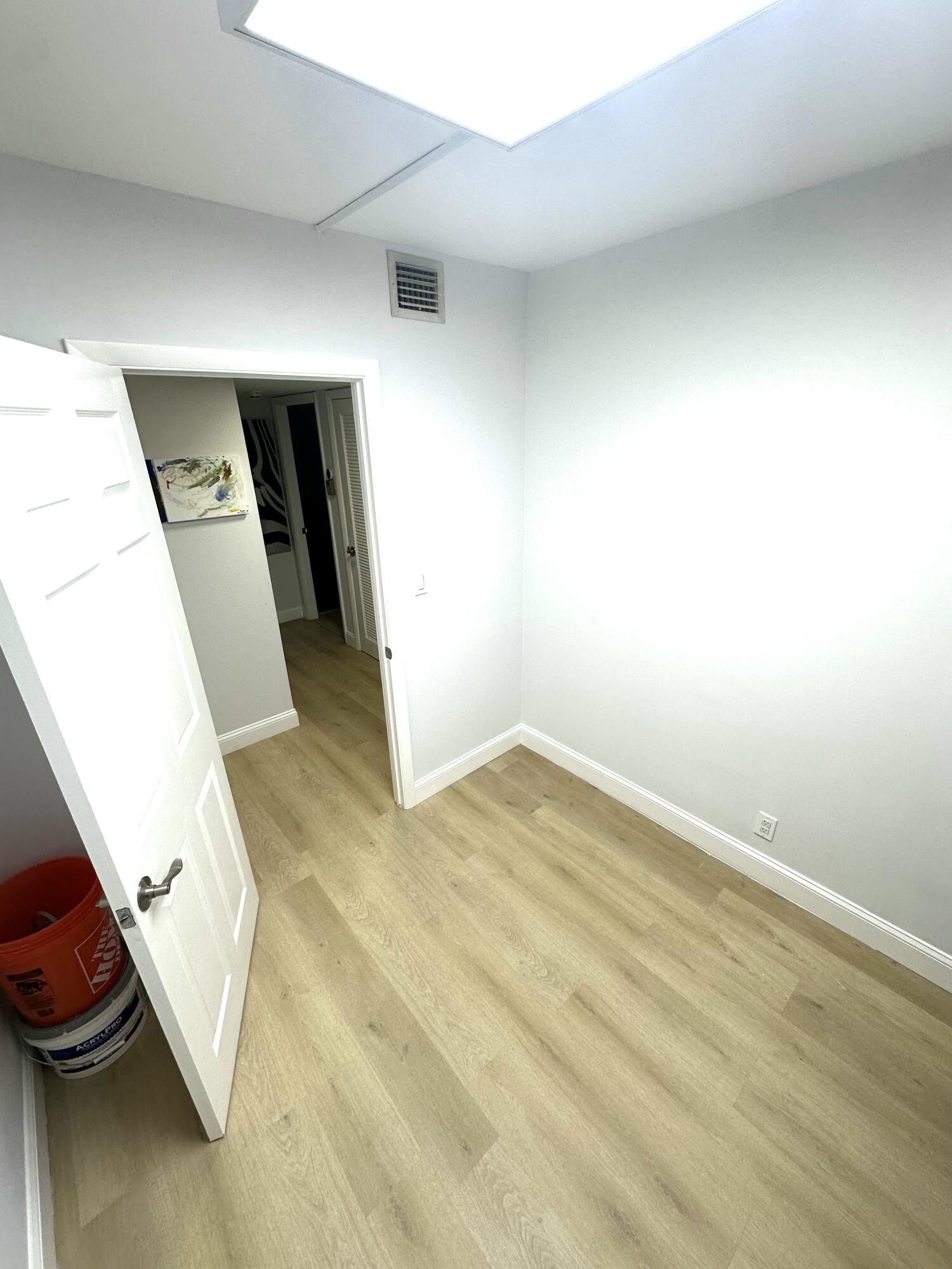 3540 South Ocean Boulevard, Unit 409 South Palm Beach, FL 33480 - Photo 8 of 28 IMG_3469