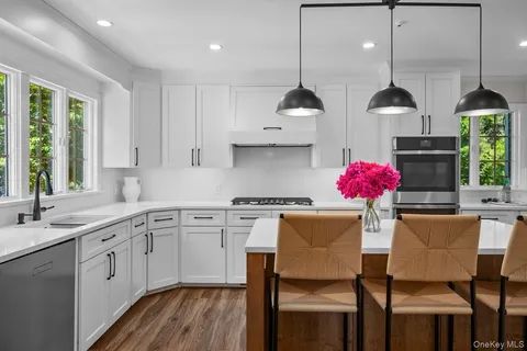 $3,195,000 | 64 Bradford Avenue, Rye, NY 10580