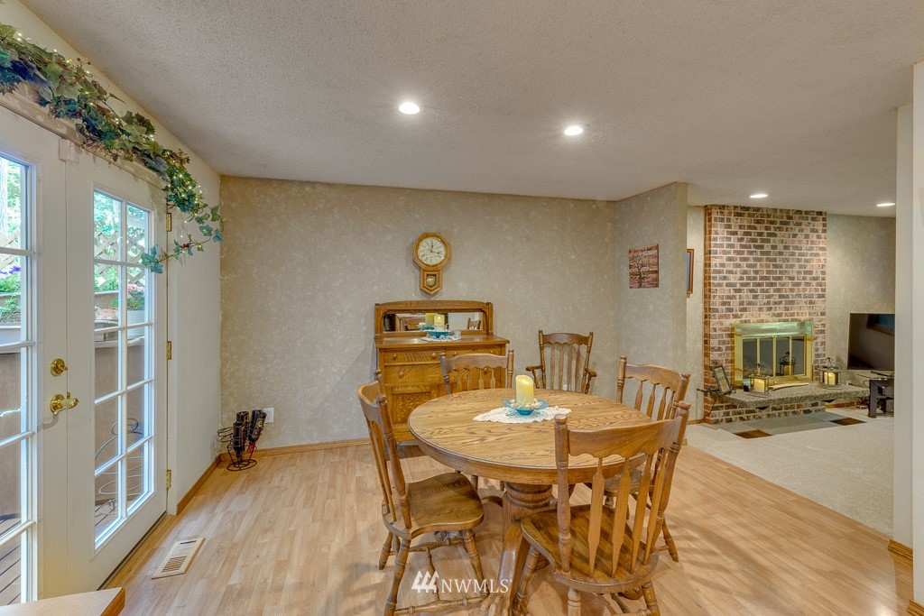 23231 53rd Avenue Southeast Bothell, WA 98021 - Photo 9 of 24