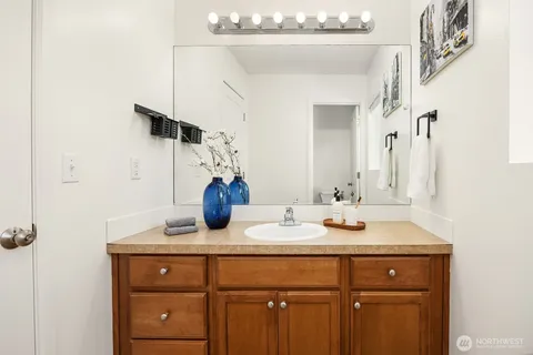 $1,499,999 | 2933 Northeast Marquette Way, Issaquah, WA 98029
