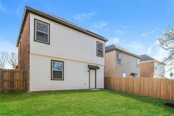 $1,965 | 1304 Ester Lane, Ennis, TX 75119