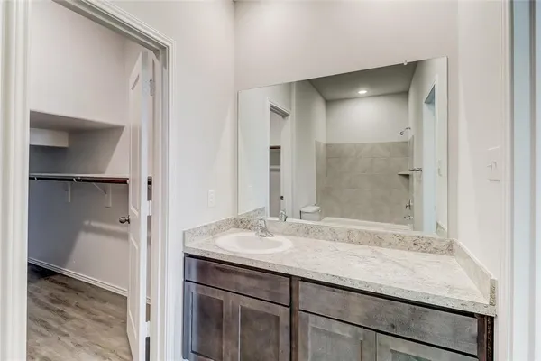 $1,965 | 1304 Ester Lane, Ennis, TX 75119