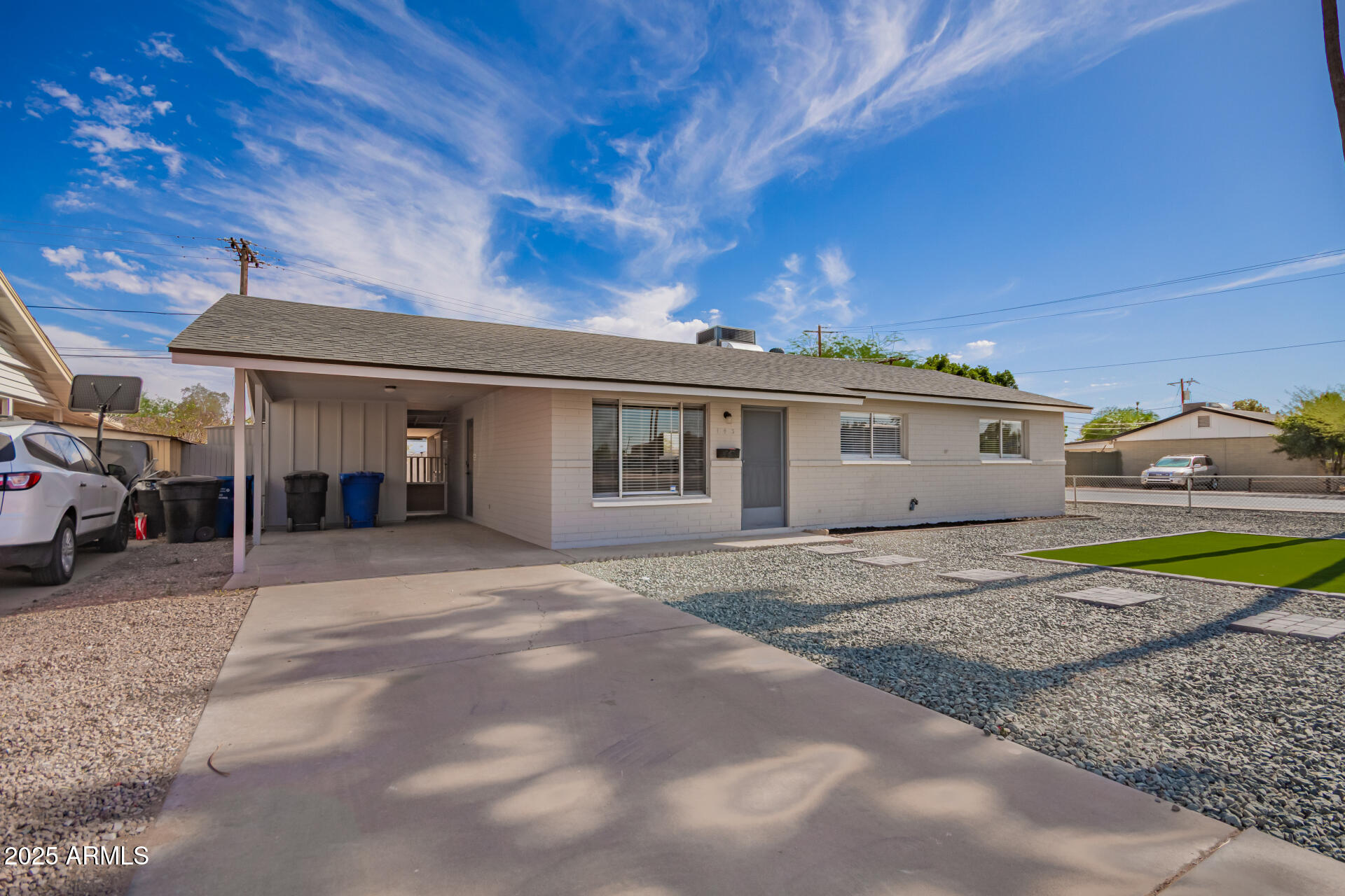 143 West Ray Road Chandler, AZ 85225 - Photo 3 of 35 03 - Ray