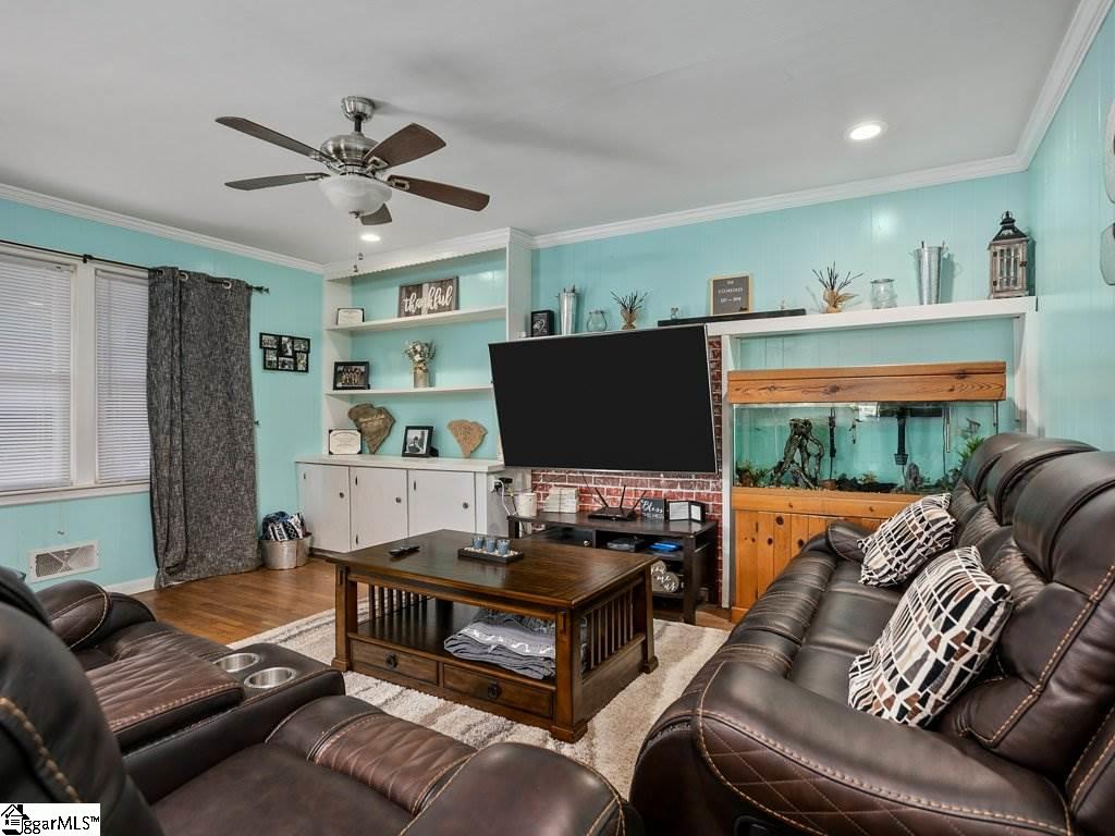 458 Old Boiling Springs Road Spartanburg, SC 29303 - Photo 2 of 29 Gallery Image 2